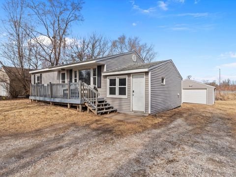 Tiny photo for 3229 66th Avenue, Moline, IL 61265 (MLS # 12575164)