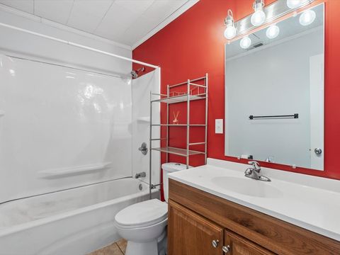 Tiny photo for 3229 66th Avenue, Moline, IL 61265 (MLS # 12575164)