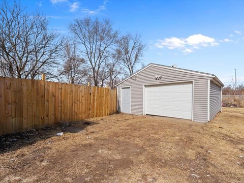 Tiny photo for 3229 66th Avenue, Moline, IL 61265 (MLS # 12575164)
