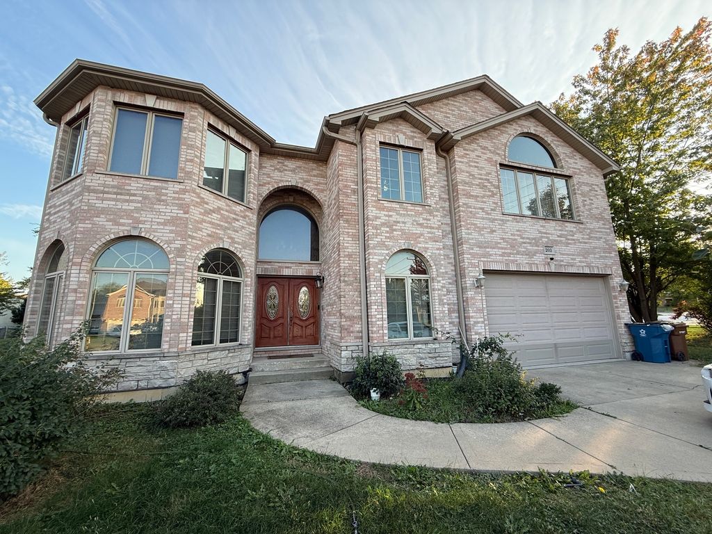 Photo for 203 Ahmed Court, Glendale Heights, IL 60139 (MLS # 12498784)