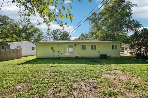 Tiny photo for 2804 Old Oak Drive, McHenry, IL 60050 (MLS # 12692066)