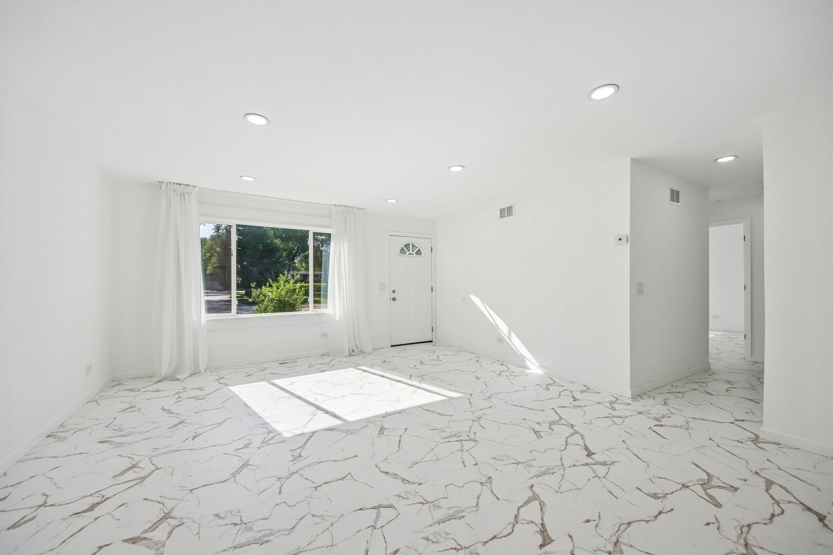 2804 Old Oak Drive