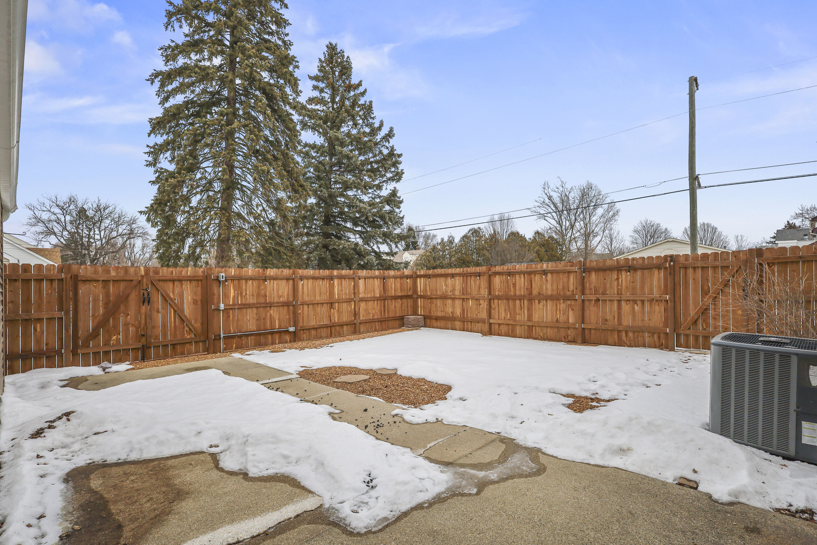 304 W Van Buren Street