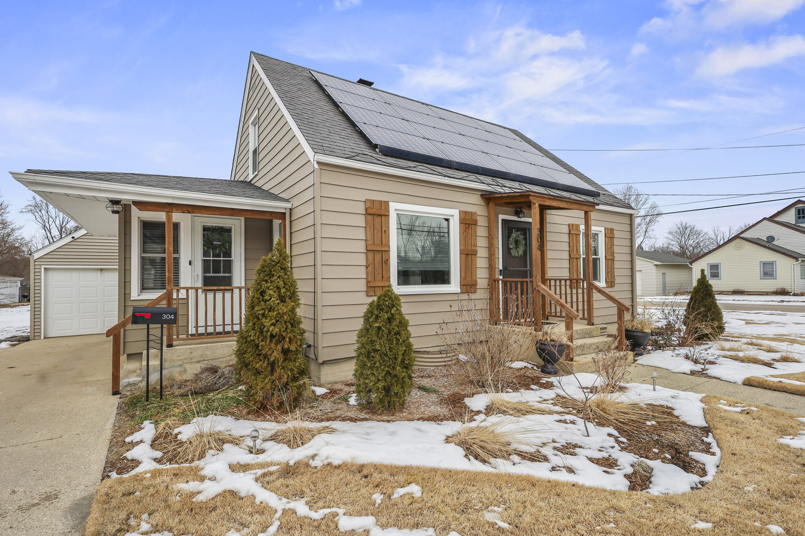 304 W Van Buren Street