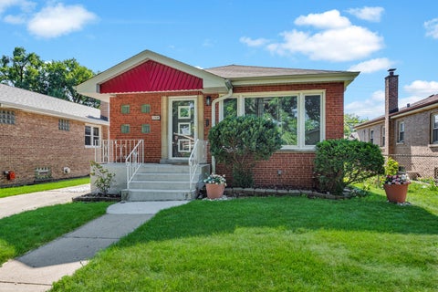 Tiny photo for 11834 S Campbell Avenue, Chicago, IL 60655 (MLS # 12720890)