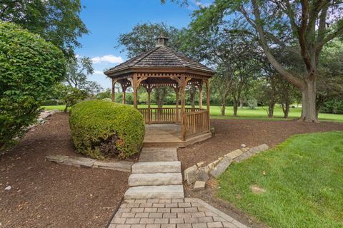 Tiny photo for 1 Hidden Lake Drive, Burr Ridge, IL 60527 (MLS # 12492908)