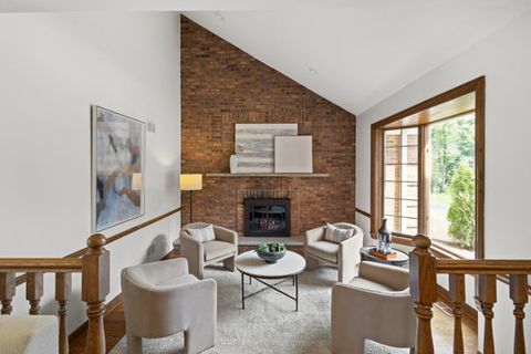 Tiny photo for 1 Hidden Lake Drive, Burr Ridge, IL 60527 (MLS # 12492908)