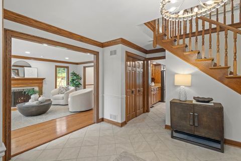 Tiny photo for 1 Hidden Lake Drive, Burr Ridge, IL 60527 (MLS # 12492908)