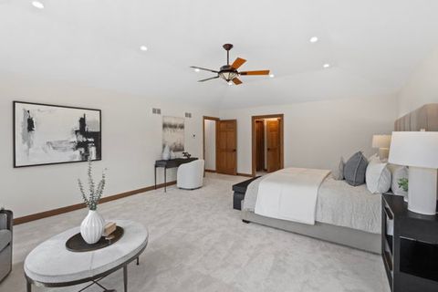 Tiny photo for 1 Hidden Lake Drive, Burr Ridge, IL 60527 (MLS # 12492908)