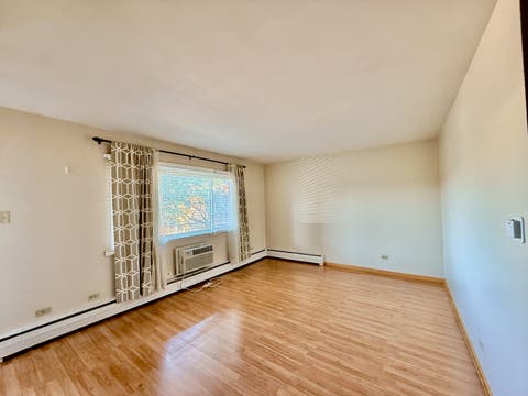 Tiny photo for 4211 W 95th Street #2C, Oak Lawn, IL 60453 (MLS # 12728968)