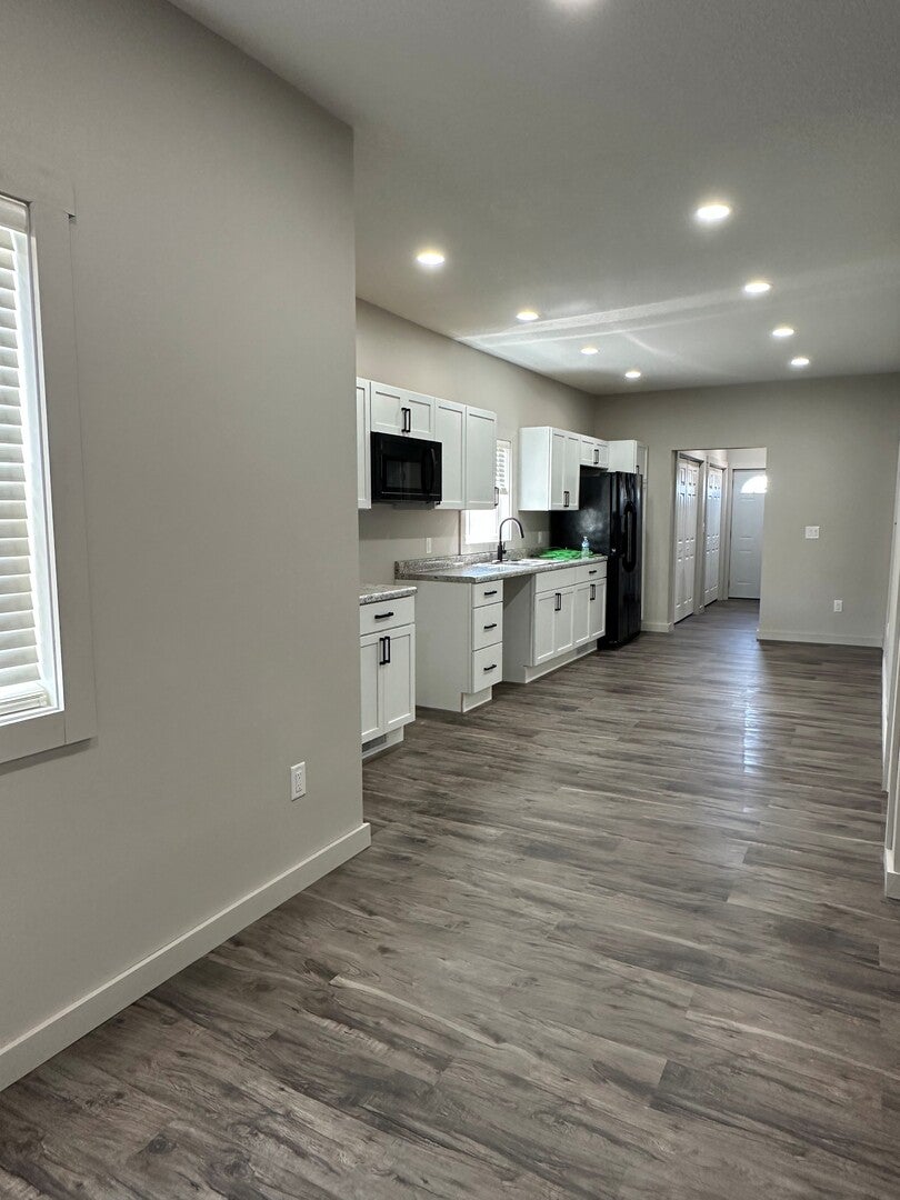 442 Ferry Road