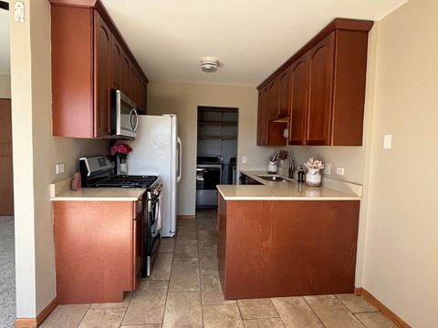 Tiny photo for 615 Mallard Court #C2, Bartlett, IL 60103 (MLS # 12590201)