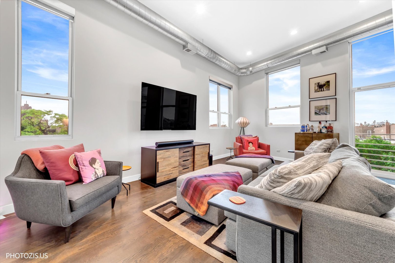 2411 W Walton Street 3E