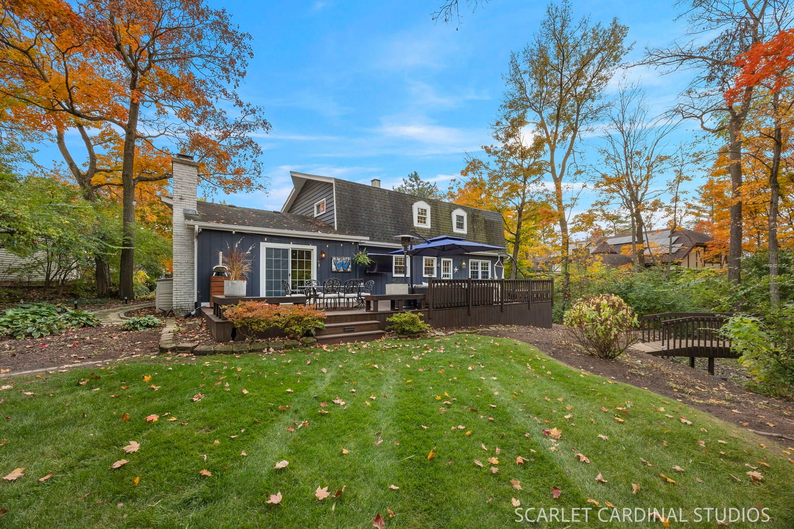 23W112 Kings Court