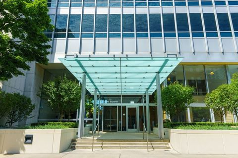 500 W Superior Street P-422-423 Chicago IL 60654