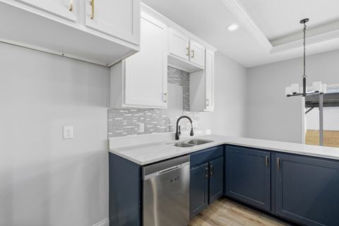 Tiny photo for 5320 Addyson Drive, Bettendorf, IA 52722 (MLS # 12580396)