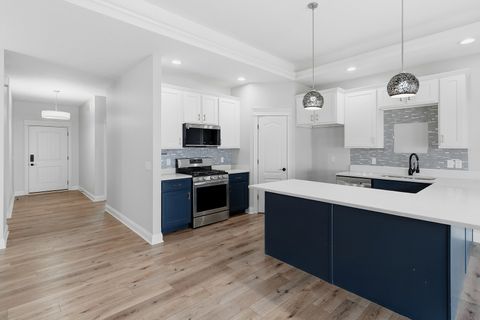 Tiny photo for 5320 Addyson Drive, Bettendorf, IA 52722 (MLS # 12580396)