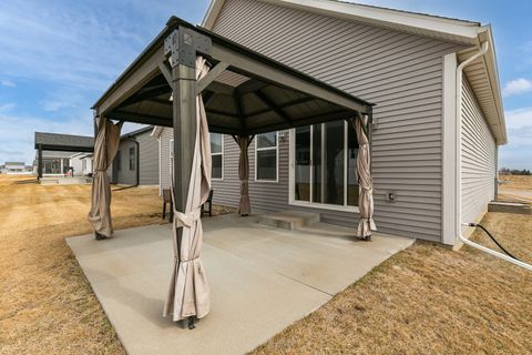 Tiny photo for 5320 Addyson Drive, Bettendorf, IA 52722 (MLS # 12580396)