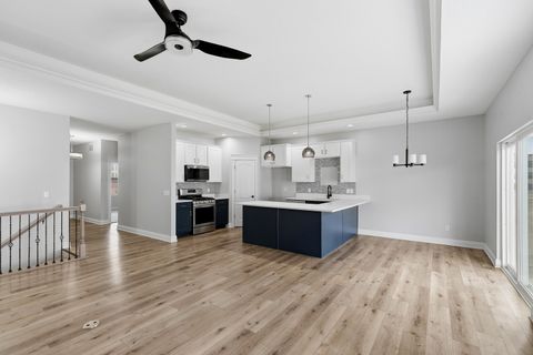 Tiny photo for 5320 Addyson Drive, Bettendorf, IA 52722 (MLS # 12580396)