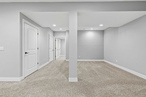 Tiny photo for 5320 Addyson Drive, Bettendorf, IA 52722 (MLS # 12580396)