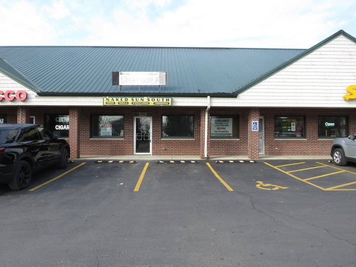 Photo 1 of 9 — 292-294 Front Street, Braidwood, IL 60408
