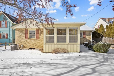 Tiny photo for 851 N Grove Avenue, Elgin, IL 60120 (MLS # 12554390)