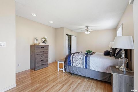 Tiny photo for 2846 MAGNOLIA Drive, Bettendorf, IA 52722 (MLS # 12557081)