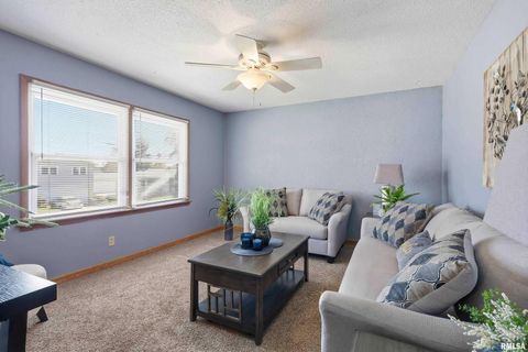 Tiny photo for 2846 MAGNOLIA Drive, Bettendorf, IA 52722 (MLS # 12557081)