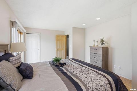 Tiny photo for 2846 MAGNOLIA Drive, Bettendorf, IA 52722 (MLS # 12557081)