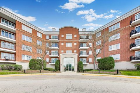 Photo of 351 Town Place Circle #402, Buffalo Grove, IL 60089 (MLS # 12624660)