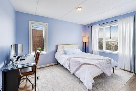 Tiny photo for 351 Town Place Circle #402, Buffalo Grove, IL 60089 (MLS # 12624660)