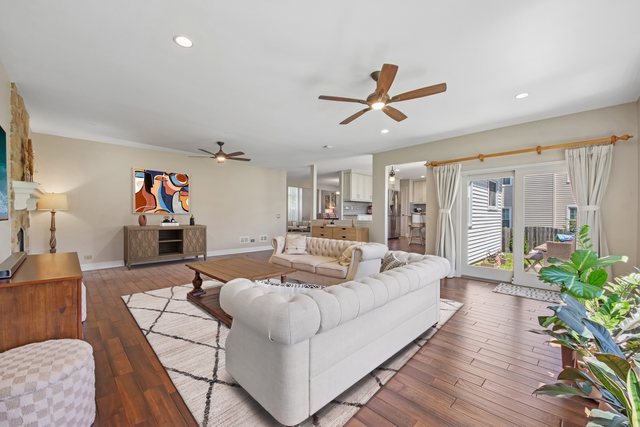 823 Warwick Lane