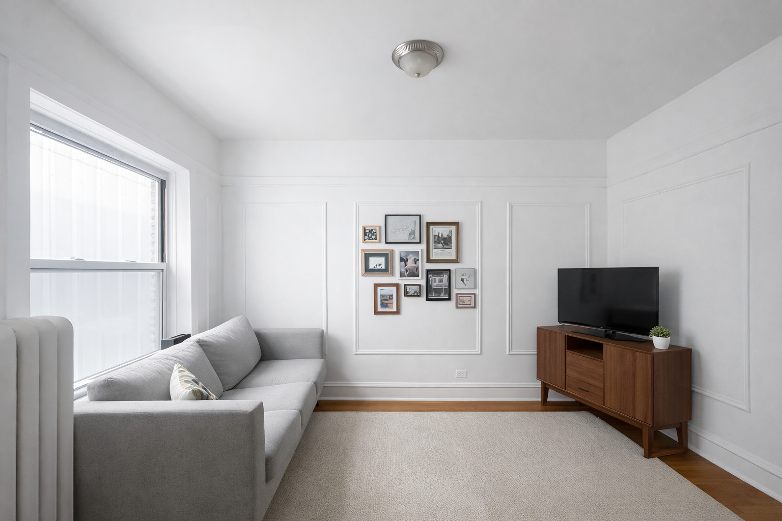 679 W Wrightwood Avenue 2N