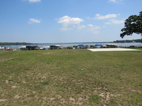 A home in Fox Lake