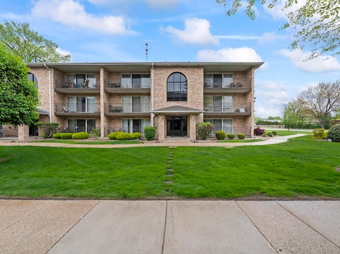 Tiny photo for 10238 Southwest Highway #3A, Chicago Ridge, IL 60415 (MLS # 12631043)