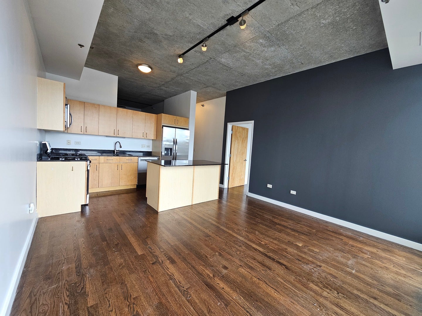 1620 S Michigan Avenue 322