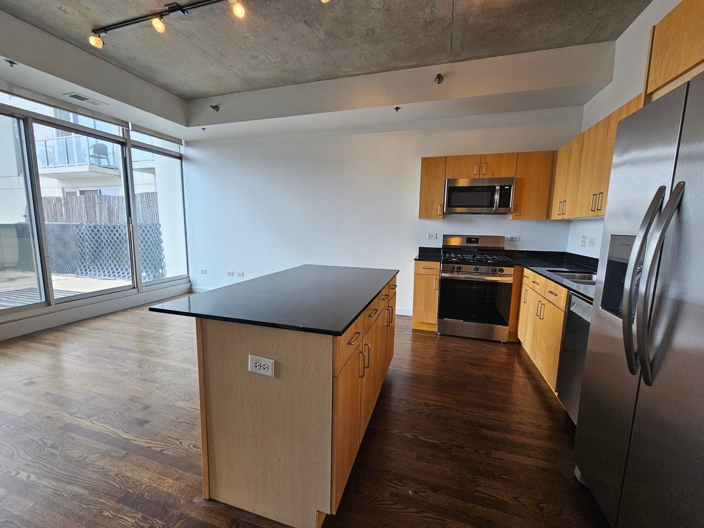 1620 S Michigan Avenue 322
