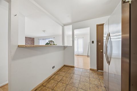 Tiny photo for 1100 Holbrook Road #D, Homewood, IL 60430 (MLS # 12547620)