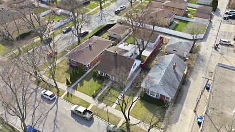 Tiny photo for 7538 E Praire Road, Skokie, IL 60076 (MLS # 12603153)