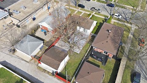 Tiny photo for 7538 E Praire Road, Skokie, IL 60076 (MLS # 12603153)