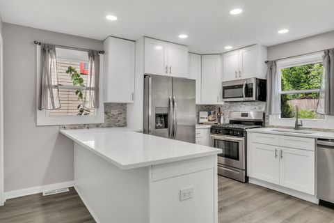 Tiny photo for 1623 N HICKORY Avenue, Round Lake Beach, IL 60073 (MLS # 12470302)