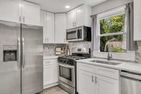 Tiny photo for 1623 N HICKORY Avenue, Round Lake Beach, IL 60073 (MLS # 12470302)