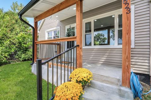 Tiny photo for 1623 N HICKORY Avenue, Round Lake Beach, IL 60073 (MLS # 12470302)