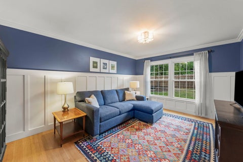 Tiny photo for 1725 Maple Leaf Court, Wheaton, IL 60187 (MLS # 12745569)