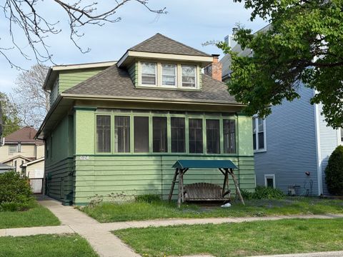 Photo of 624 S Taylor Avenue, Oak Park, IL 60304 (MLS # 12588057)