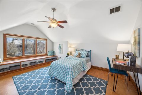 Tiny photo for 624 S Taylor Avenue, Oak Park, IL 60304 (MLS # 12588057)