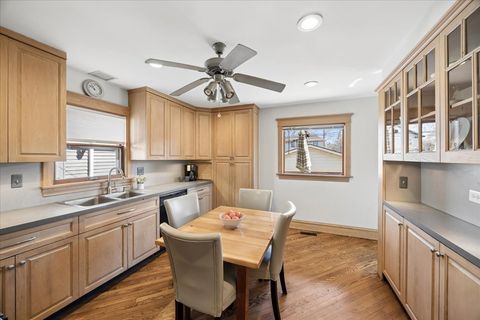 Tiny photo for 624 S Taylor Avenue, Oak Park, IL 60304 (MLS # 12588057)