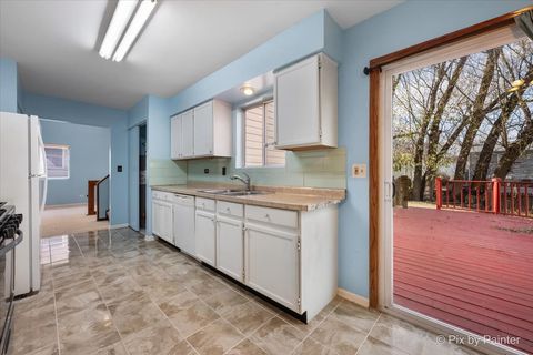 Tiny photo for 653 Hampton Circle, Elgin, IL 60120 (MLS # 12526341)