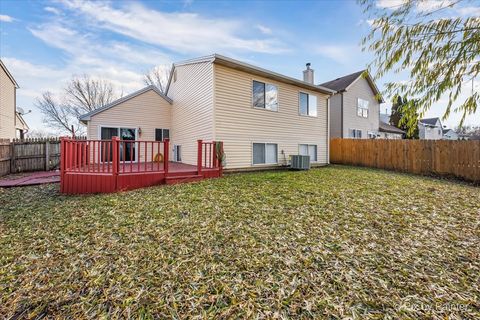 Tiny photo for 653 Hampton Circle, Elgin, IL 60120 (MLS # 12526341)
