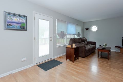 Tiny photo for 992 Mcphee Drive, Lake In The Hills, IL 60156 (MLS # 12459651)